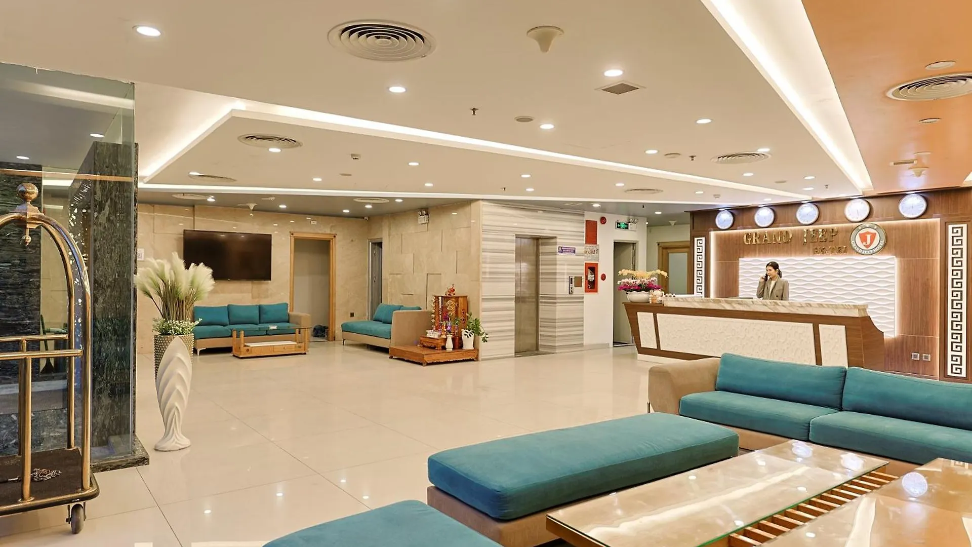 Grand Jeep Hotel Danang