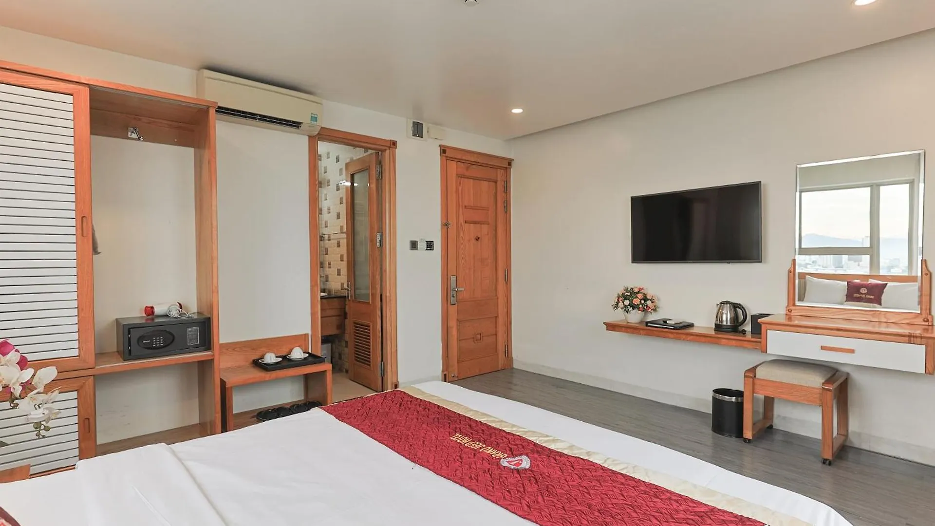 Grand Jeep Hotel Danang