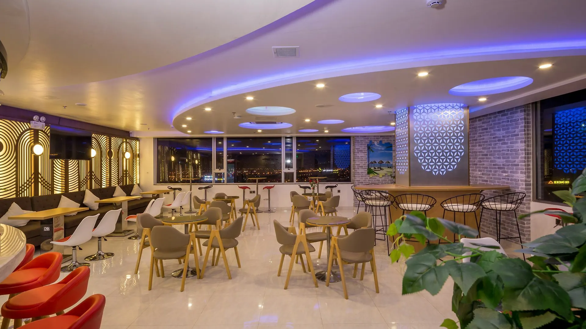 Grand Jeep Hotel Danang